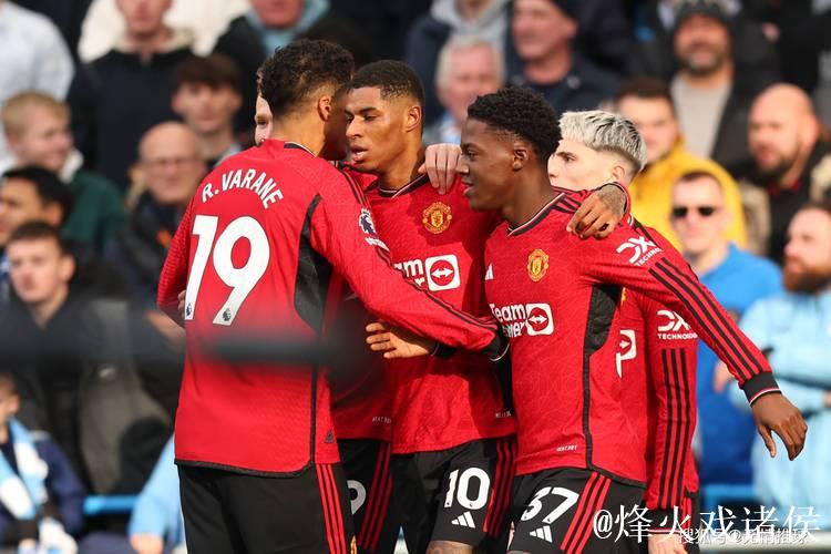 英超-曼联迎战伯恩茅斯:红魔誓不甘红军居前 英超-曼联迎战伯恩茅斯:红魔誓不甘红军居前