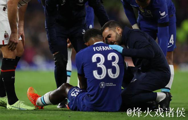 福法纳重返合练，莱奥与圣地亚哥单练进行中